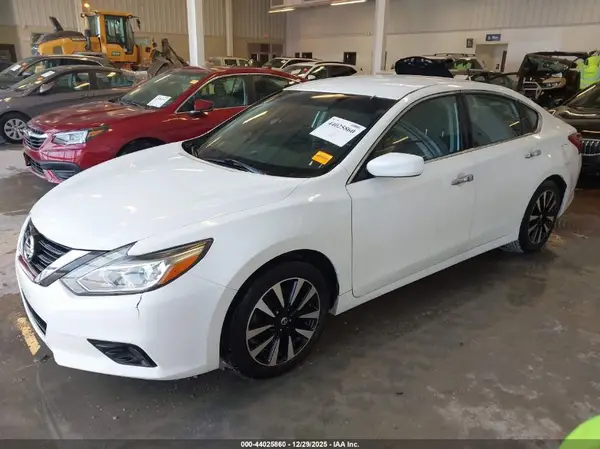 1N4AL3APXJC138045 2018 NISSAN ALTIMA - Image 2