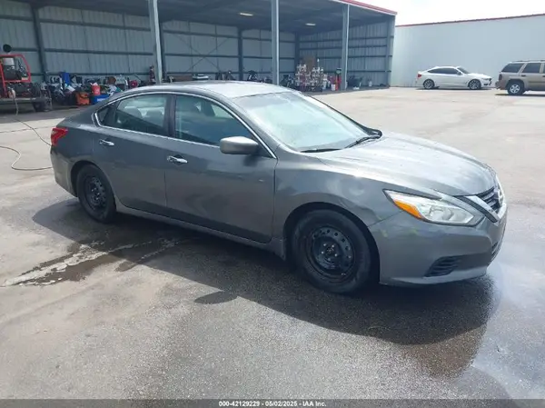 1N4AL3APXJC138949 2018 NISSAN ALTIMA - Image 1