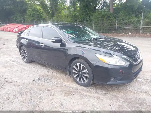 1N4AL3APXJC139163 2018 NISSAN ALTIMA - Image 1