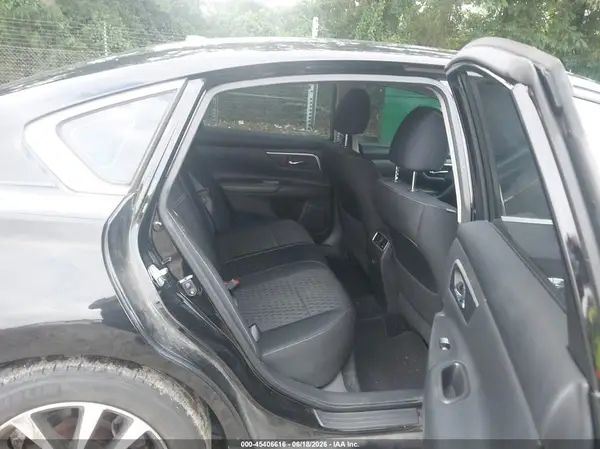 1N4AL3APXJC139163 2018 NISSAN ALTIMA - Image 8