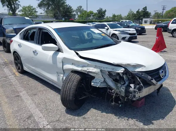 1N4AL3APXJC140622 2018 NISSAN ALTIMA - Image 1