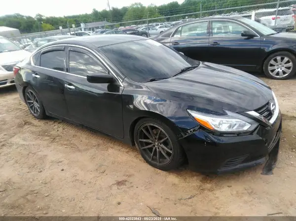 1N4AL3APXJC141821 2018 NISSAN ALTIMA - Image 1