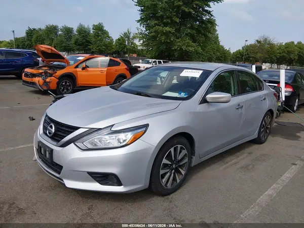 1N4AL3APXJC144251 2018 NISSAN ALTIMA - Image 2