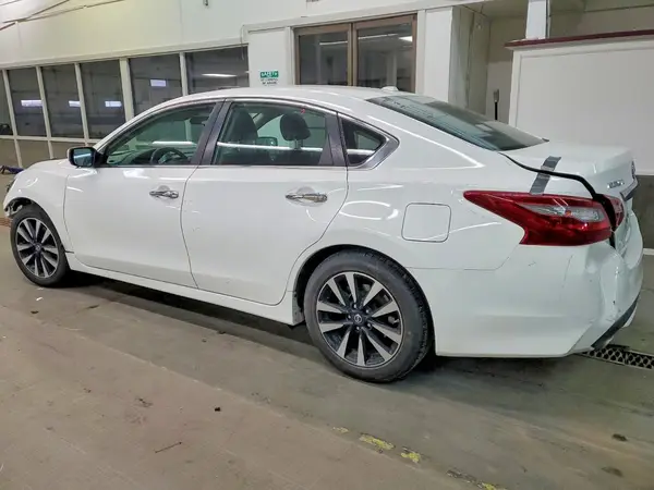 1N4AL3APXJC144444 2018 NISSAN ALTIMA - Image 2