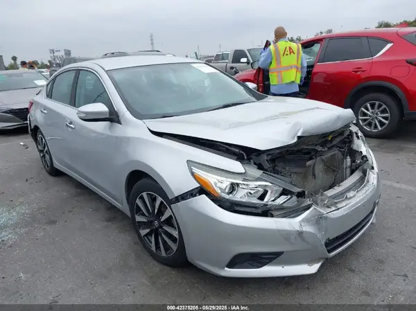 1N4AL3APXJC145996 2018 NISSAN ALTIMA - Image 1