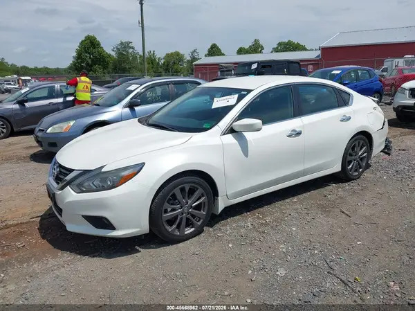 1N4AL3APXJC148011 2018 NISSAN ALTIMA - Image 2