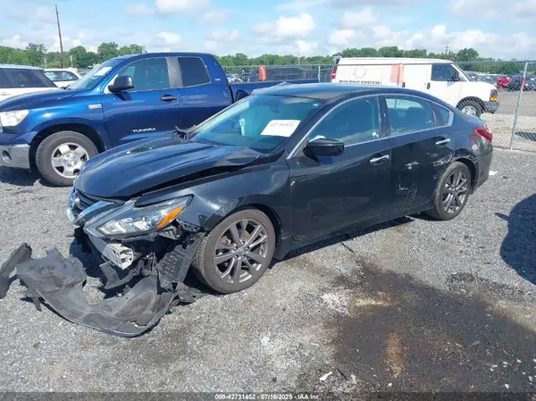 1N4AL3APXJC153077 2018 NISSAN ALTIMA - Image 2