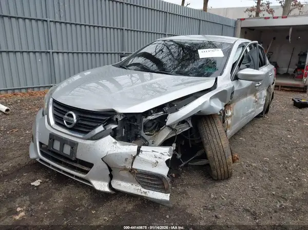 1N4AL3APXJC153872 2018 NISSAN ALTIMA - Image 2