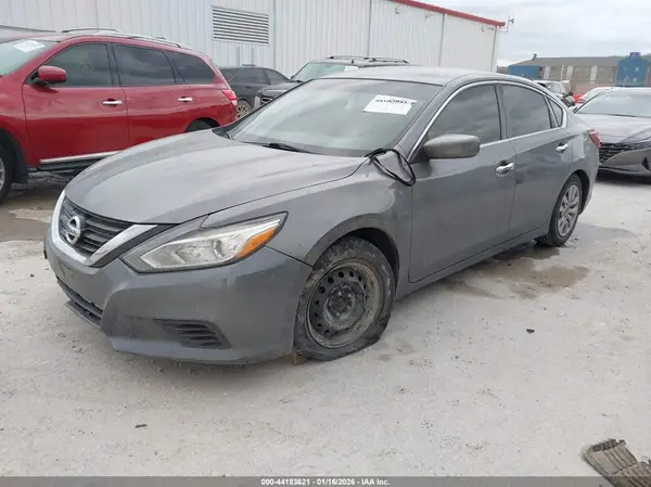 1N4AL3APXJC157307 2018 NISSAN ALTIMA - Image 2