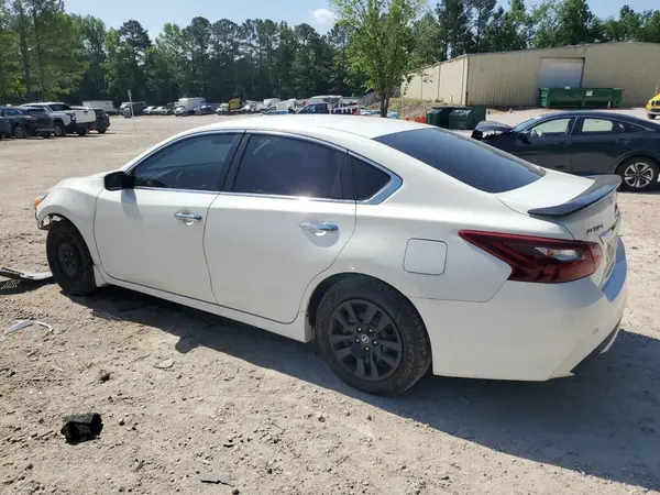 1N4AL3APXJC157405 2018 NISSAN ALTIMA - Image 2