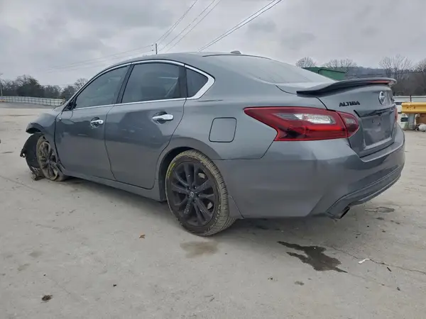 1N4AL3APXJC159199 2018 NISSAN ALTIMA - Image 2