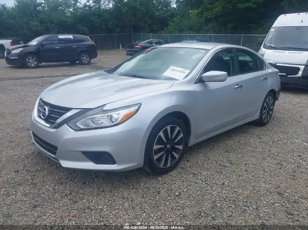 1N4AL3APXJC159459 2018 NISSAN ALTIMA - Image 2