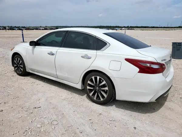 1N4AL3APXJC159719 2018 NISSAN ALTIMA - Image 2