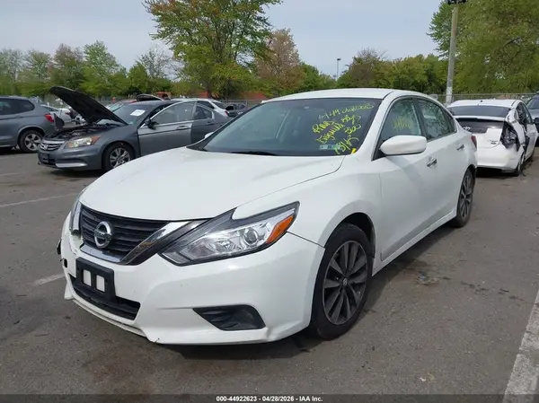 1N4AL3APXJC159932 2018 NISSAN ALTIMA - Image 2
