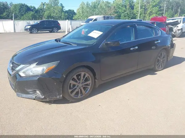 1N4AL3APXJC160627 2018 NISSAN ALTIMA - Image 2