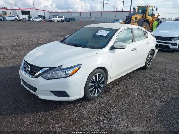 1N4AL3APXJC163902 2018 NISSAN ALTIMA - Image 2