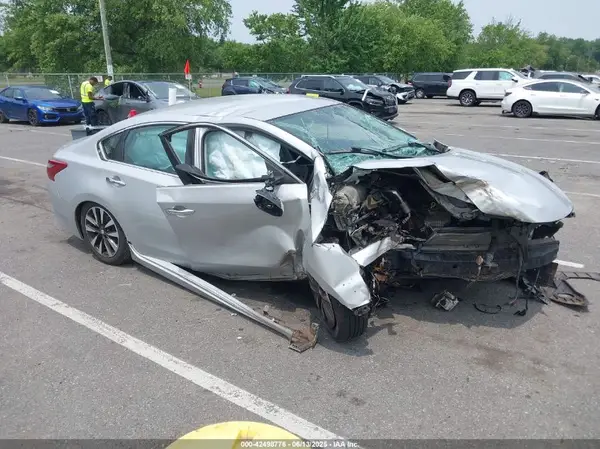1N4AL3APXJC167691 2018 NISSAN ALTIMA - Image 1