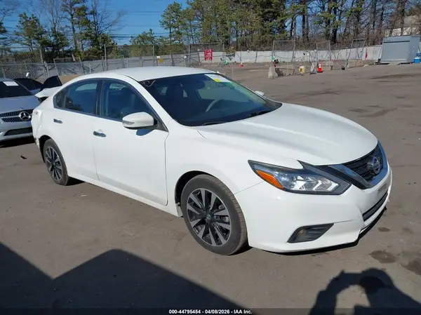 1N4AL3APXJC169182 2018 NISSAN ALTIMA - Image 1