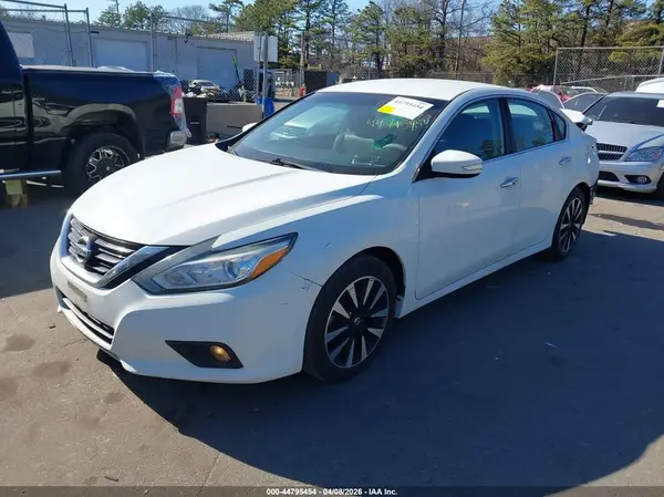 1N4AL3APXJC169182 2018 NISSAN ALTIMA - Image 2