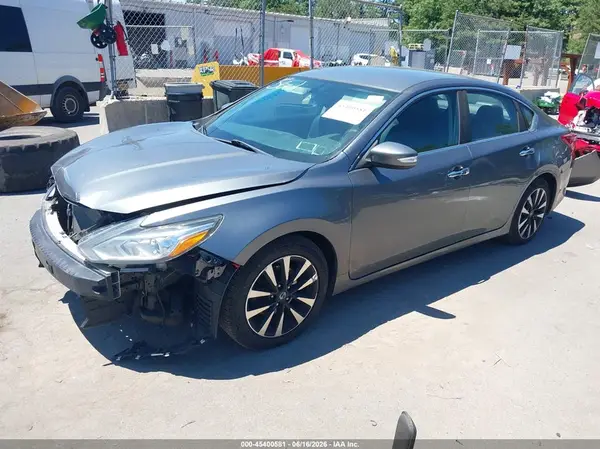 1N4AL3APXJC169621 2018 NISSAN ALTIMA - Image 2