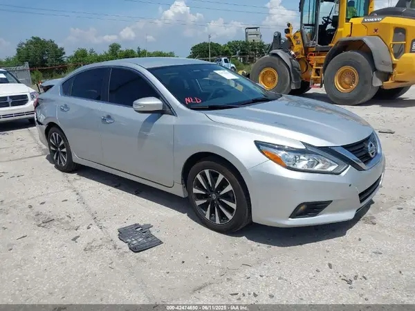 1N4AL3APXJC169814 2018 NISSAN ALTIMA - Image 1
