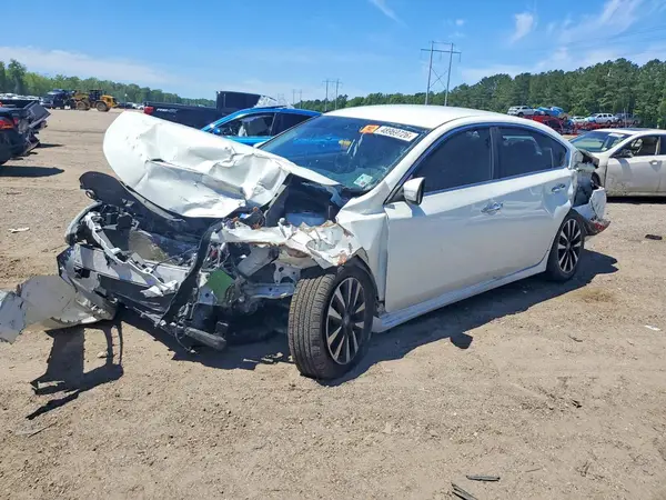 1N4AL3APXJC173006 2018 NISSAN ALTIMA - Image 1