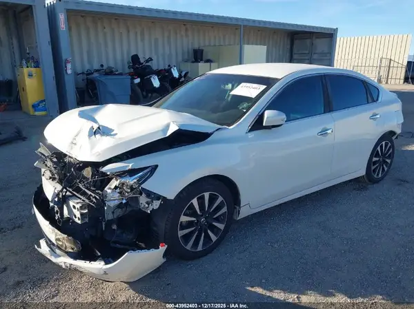 1N4AL3APXJC176522 2018 NISSAN ALTIMA - Image 2