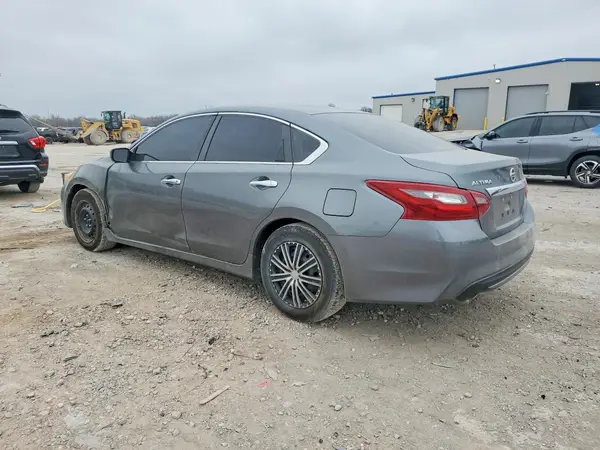 1N4AL3APXJC176648 2018 NISSAN ALTIMA - Image 2