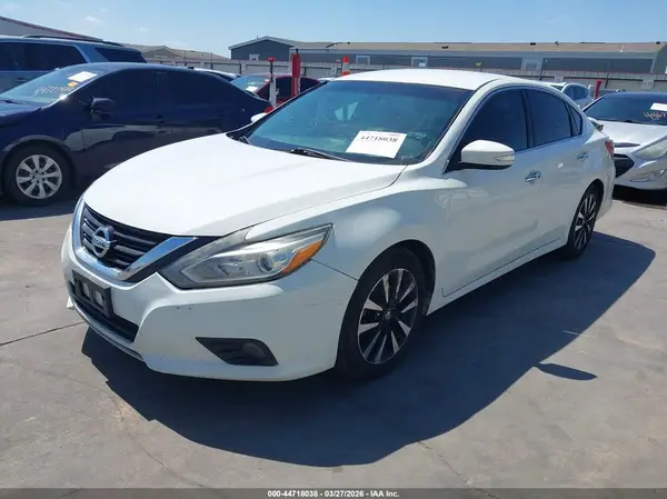 1N4AL3APXJC177069 2018 NISSAN ALTIMA - Image 2