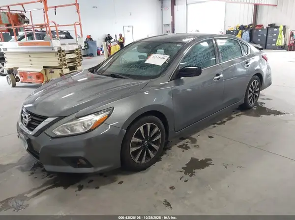 1N4AL3APXJC177783 2018 NISSAN ALTIMA - Image 2