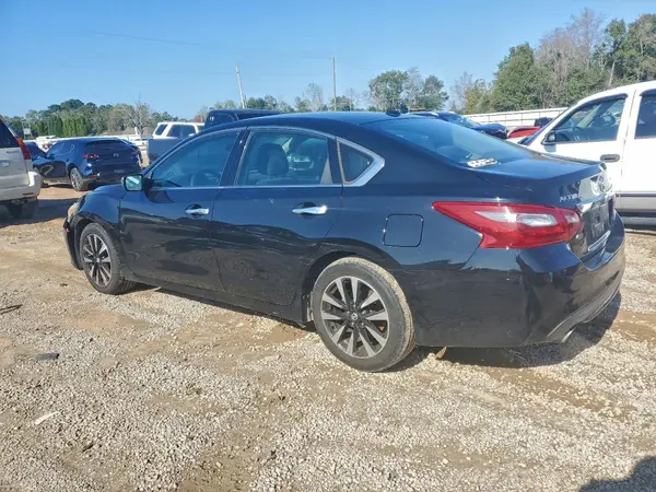 1N4AL3APXJC180490 2018 NISSAN ALTIMA - Image 2