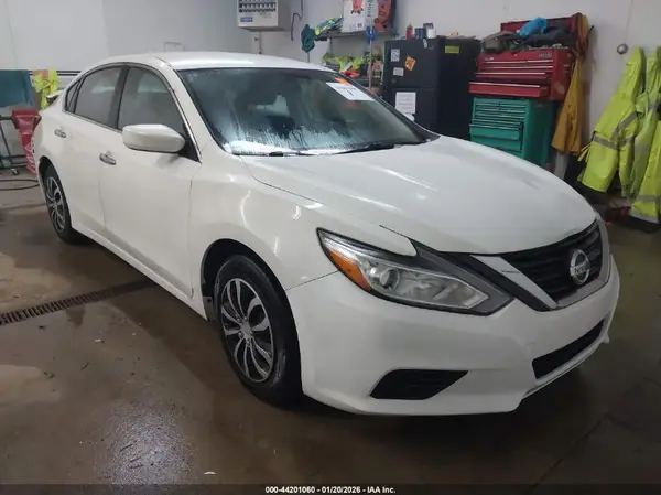 1N4AL3APXJC181025 2018 NISSAN ALTIMA - Image 1