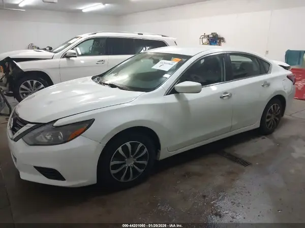 1N4AL3APXJC181025 2018 NISSAN ALTIMA - Image 2
