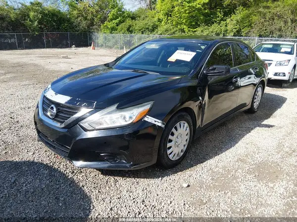1N4AL3APXJC182403 2018 NISSAN ALTIMA - Image 2