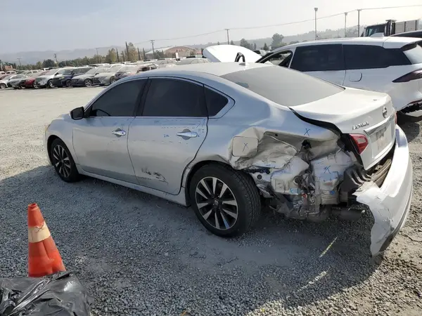 1N4AL3APXJC182904 2018 NISSAN ALTIMA - Image 2