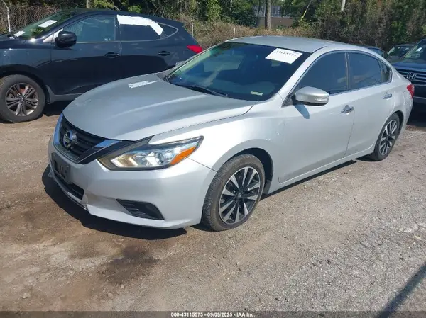 1N4AL3APXJC182949 2018 NISSAN ALTIMA - Image 2