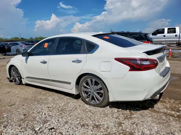 1N4AL3APXJC185320 2018 NISSAN ALTIMA - Image 2