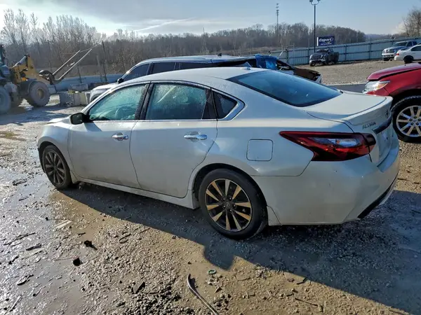 1N4AL3APXJC192784 2018 NISSAN ALTIMA - Image 2