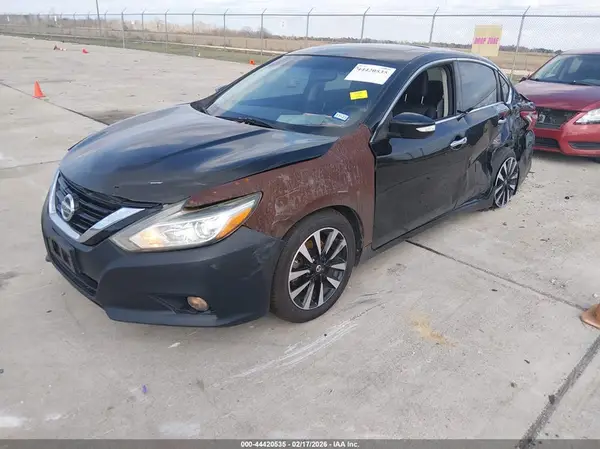 1N4AL3APXJC193708 2018 NISSAN ALTIMA - Image 2