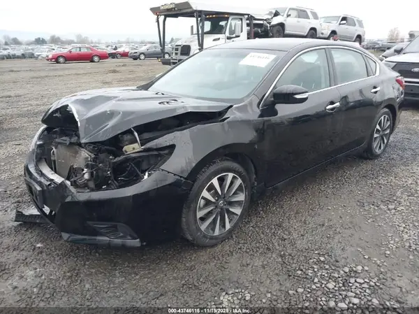 1N4AL3APXJC193885 2018 NISSAN ALTIMA - Image 2