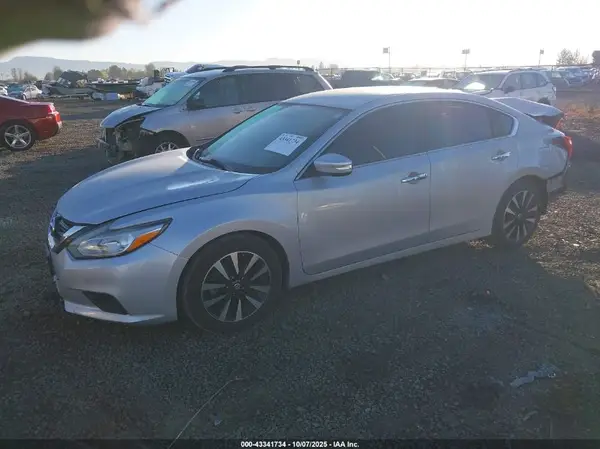 1N4AL3APXJC194857 2018 NISSAN ALTIMA - Image 2