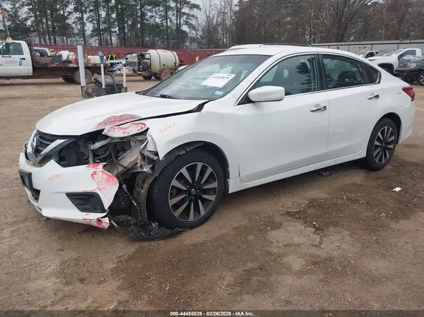 1N4AL3APXJC197872 2018 NISSAN ALTIMA - Image 2