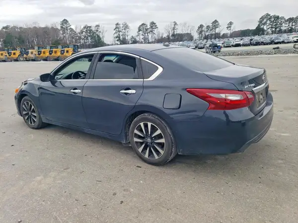1N4AL3APXJC198603 2018 NISSAN ALTIMA - Image 2