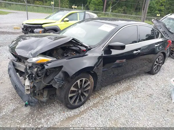 1N4AL3APXJC199024 2018 NISSAN ALTIMA - Image 2