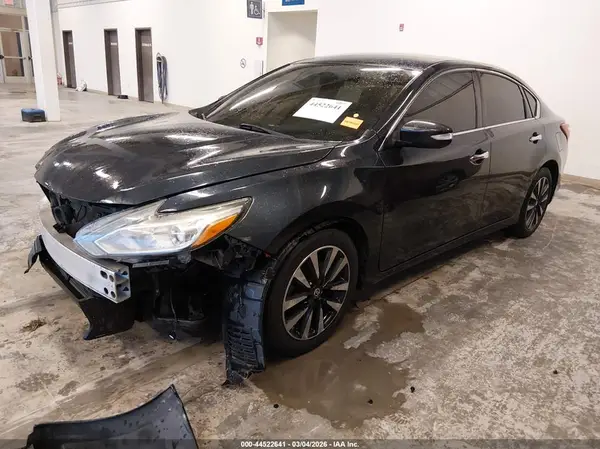 1N4AL3APXJC199234 2018 NISSAN ALTIMA - Image 2