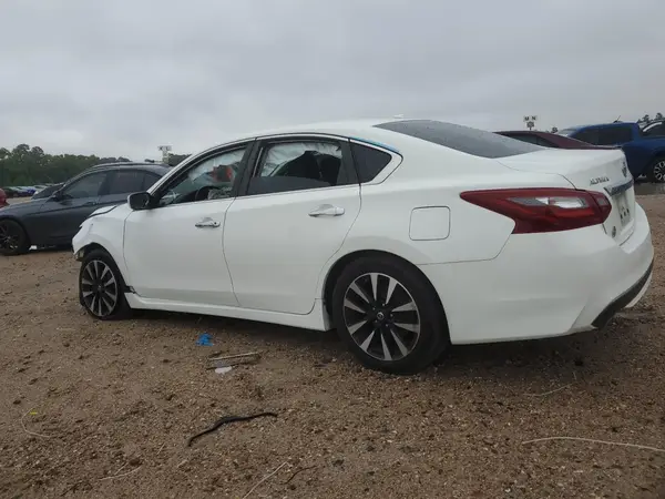 1N4AL3APXJC201306 2018 NISSAN ALTIMA - Image 2