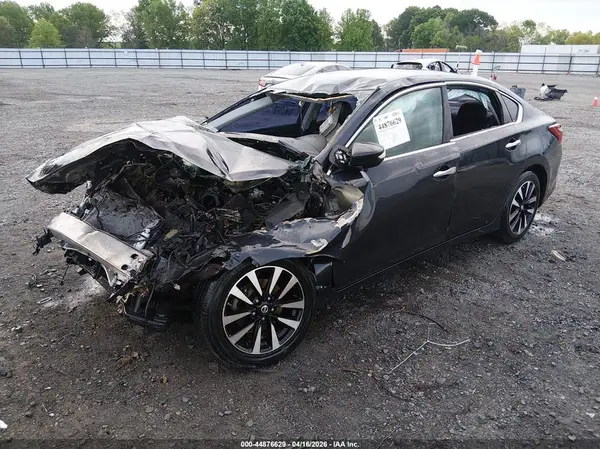 1N4AL3APXJC205758 2018 NISSAN ALTIMA - Image 2