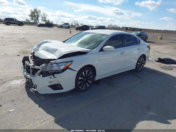 1N4AL3APXJC209230 2018 NISSAN ALTIMA - Image 2