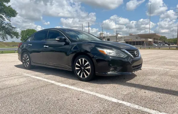 1N4AL3APXJC210183 2018 NISSAN ALTIMA - Image 1