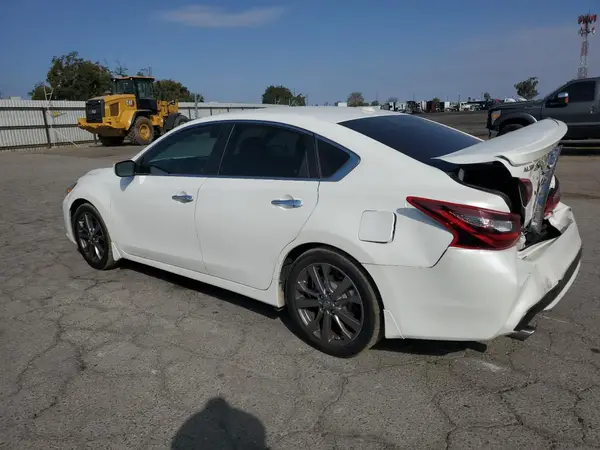 1N4AL3APXJC210684 2018 NISSAN ALTIMA - Image 2